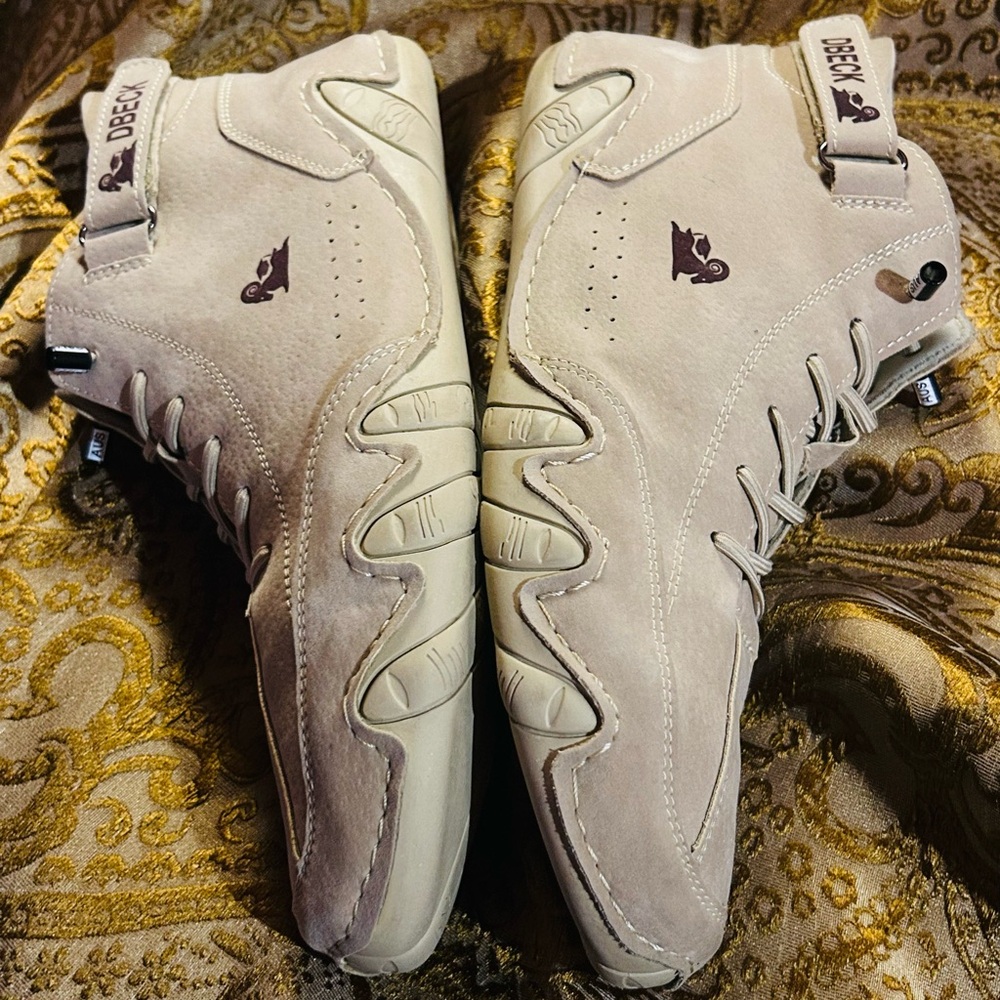 Beige DBECK High-Top Driving shoe with Unique Sole Design